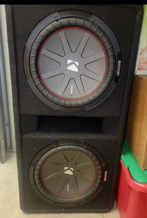Kicker Dual 12 Inch 2000 Wayts Subwoofer Enclosure & Bbox Single 12" Sealed Carpeted