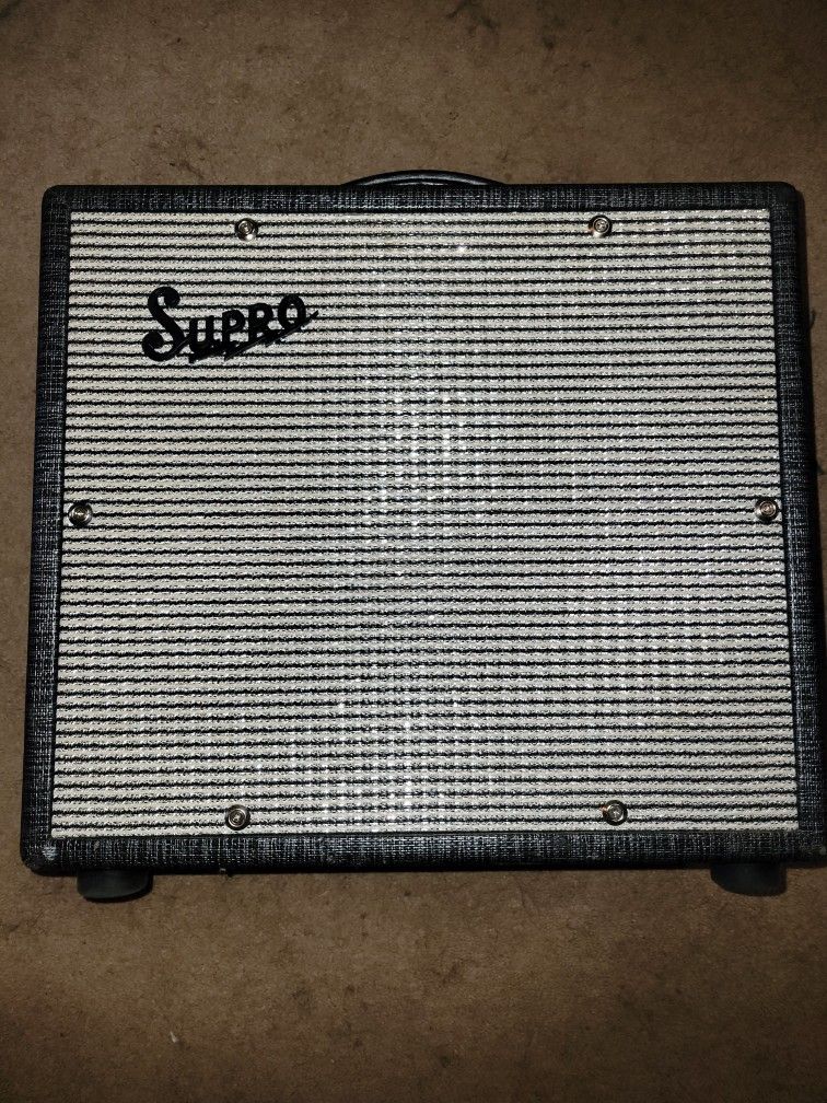 Supro 1600 Supreme