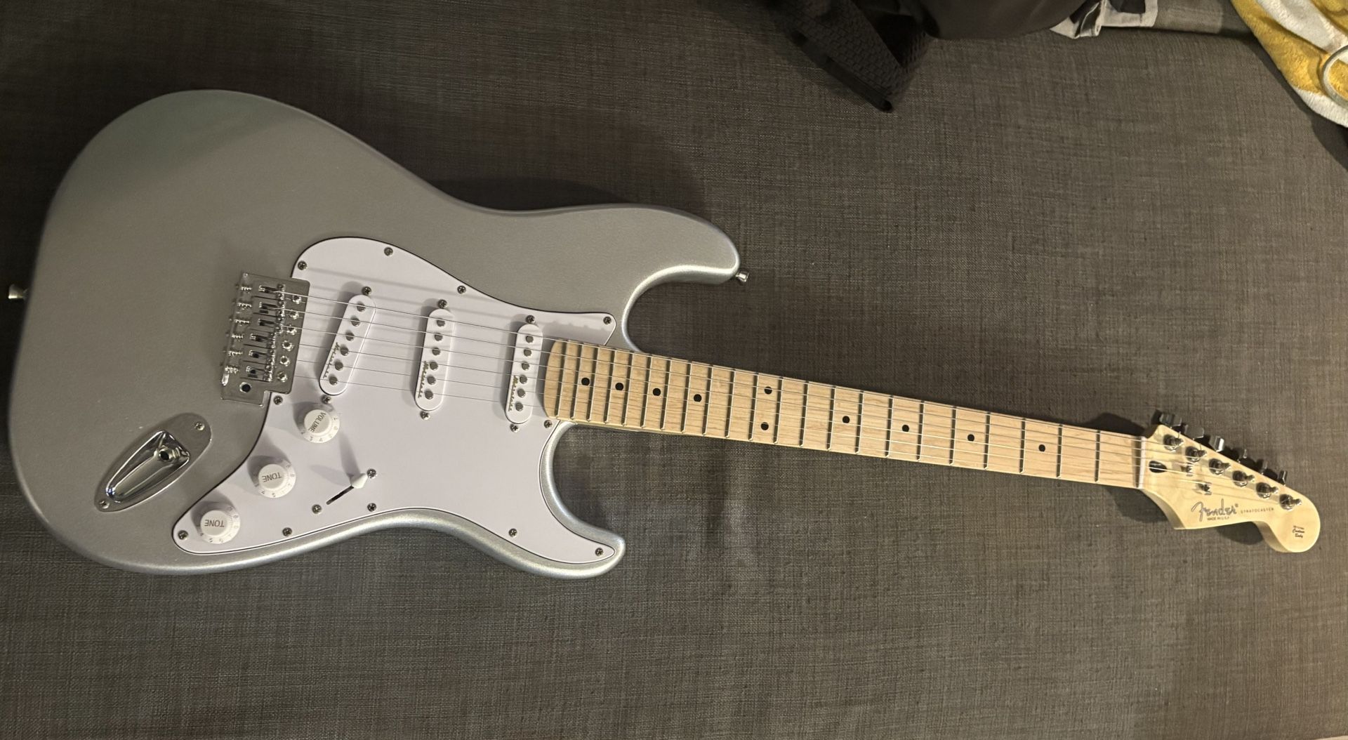 Fender Stratocaster Electric Guitar Replica