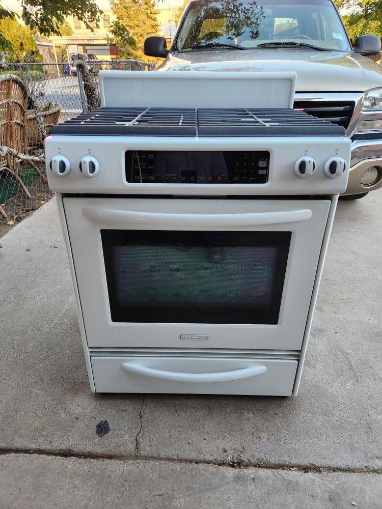 KitchenAid Gas Stove White Good Conditions Everything Works Fine