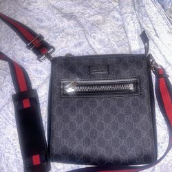 Gucci messenger bag