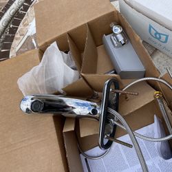 Exelentes llaves moen para baño con sensor de movimiento hermosas y muy modernas nuevas con garantía $170  cada una las entrego a domicilio 