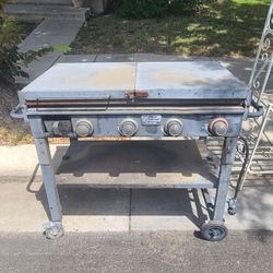Free - Blue Rhino Flattop Grill