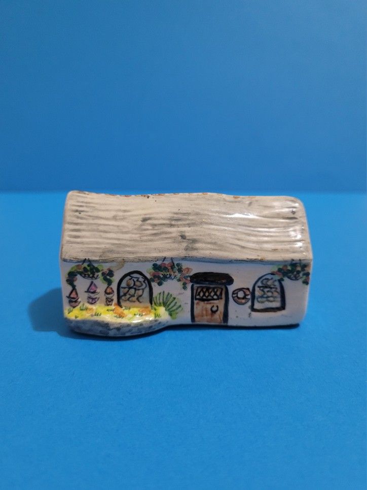 Vintage Hand Painted Peggie Foy English Pottery  Craft The Pisky Shop 3"
