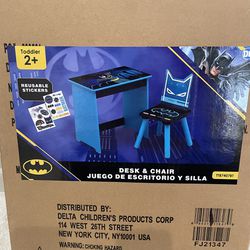 NEW IN BOX KIDS BATMAN DESK & CHAIR