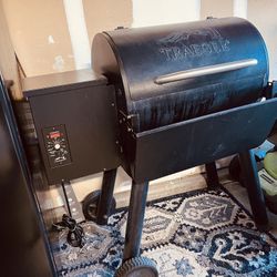 Traeger Junior Pellet Grill 