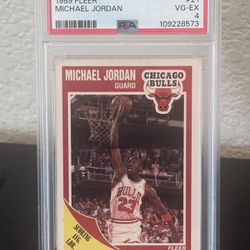 Basketball & Baseball Cards- MAKE A OFFER 