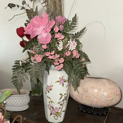 Vase Pink & Gold Color