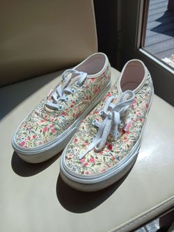 Vans size 6.5 women's  $10
