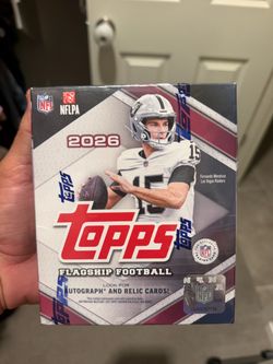 2026 Topps Flagship Football Trading Card Box