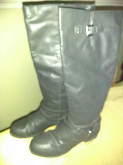 Wet Seal boots size8