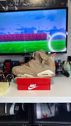 Travis Scott x Air Jordan 6 Sneakers