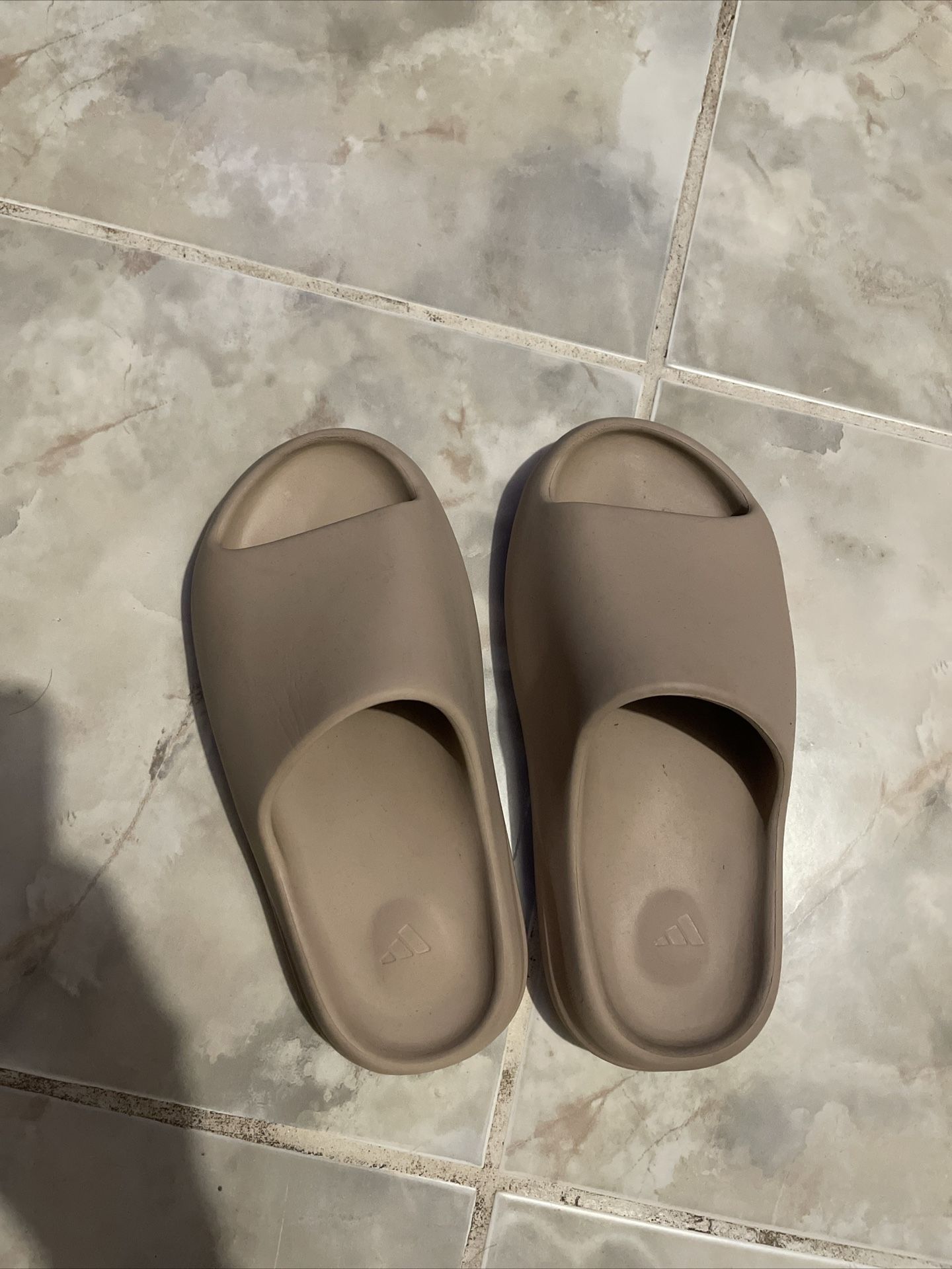 Adidas Yeezy Slides US Size 6 Bone Beige