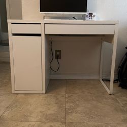 IKEA Micke Desk
