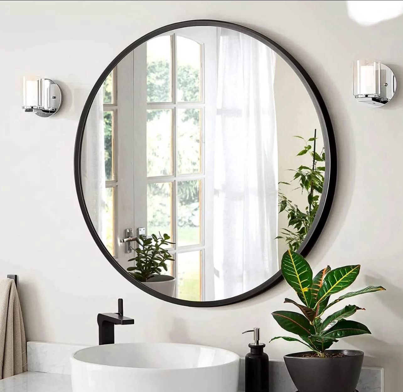 32β Black Round Bathroom Mirror β Modern Metal Frame, HD Reflection, Easy Install πͺπ€