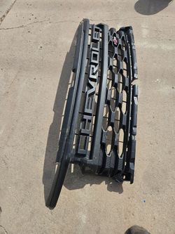 Chevy Silverado 1500 grille oem