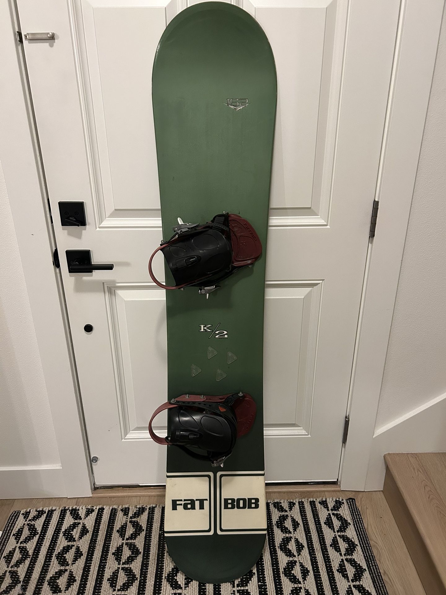 Snowboard - K2 - 162cm  and Nitro Bindings - Large/Medium