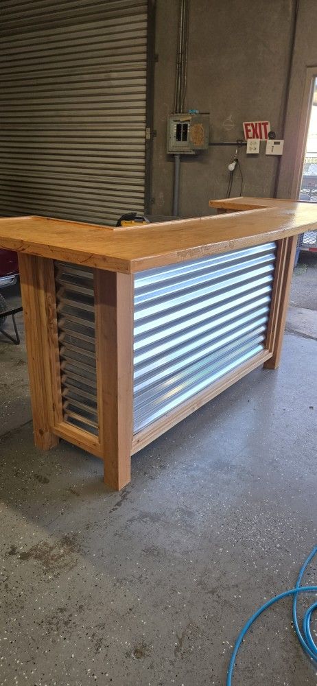 Custom Bar