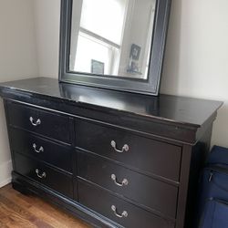 Black Long Dresser - With Mirror. Must Go. 