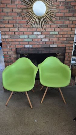Set of 4 Green Mid Century Modern Dining Chairs