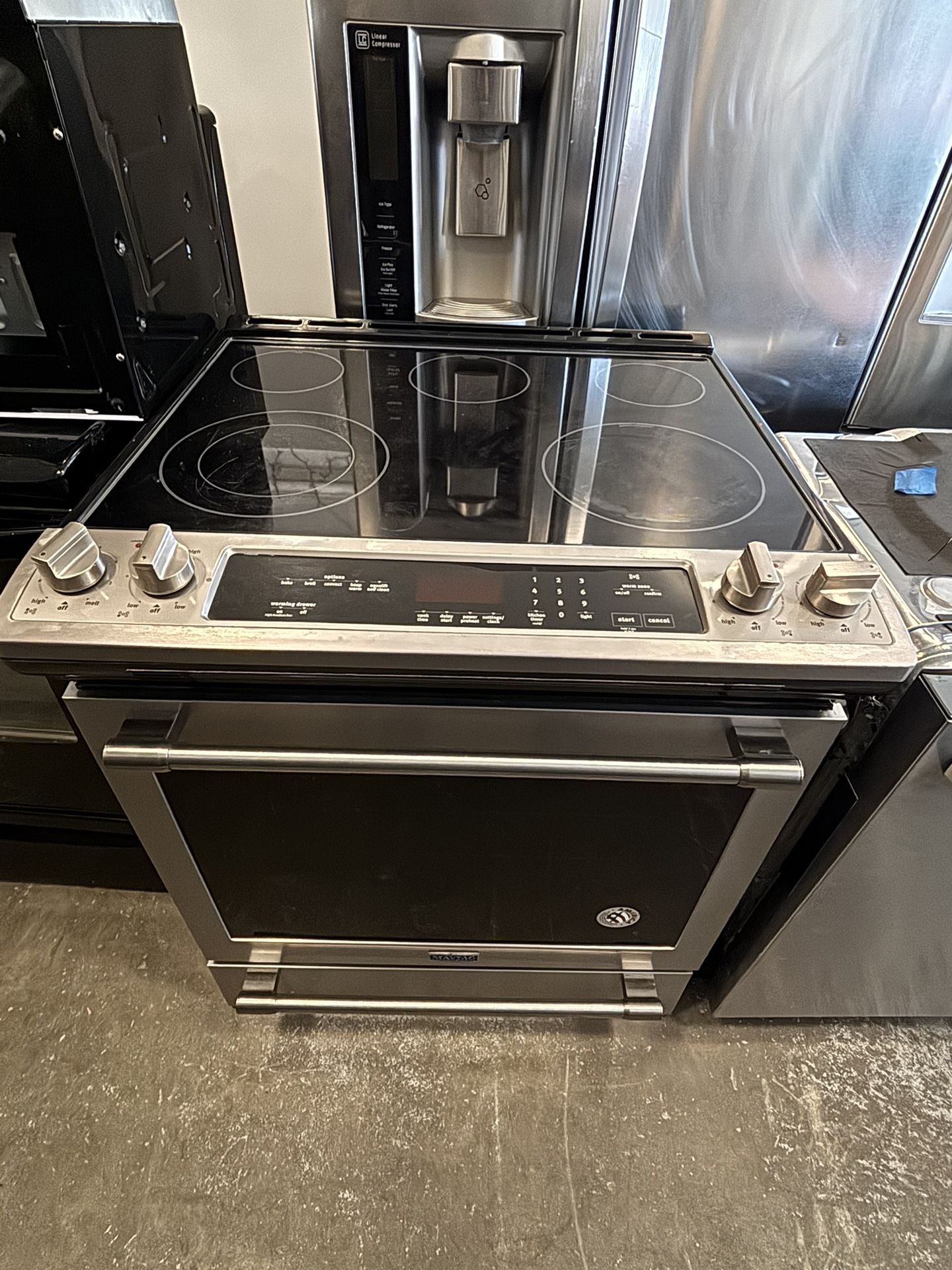 Used Stainless Steel Electric Maytag 5 Burner Stove In Excellent Condition!