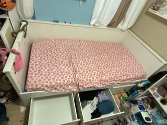 Hemnes IKEA day bed