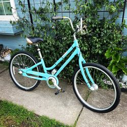 GIANT SUEDE CRUISER BIKE 20” Wheels 