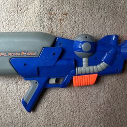 Super Soaker Water Gun 