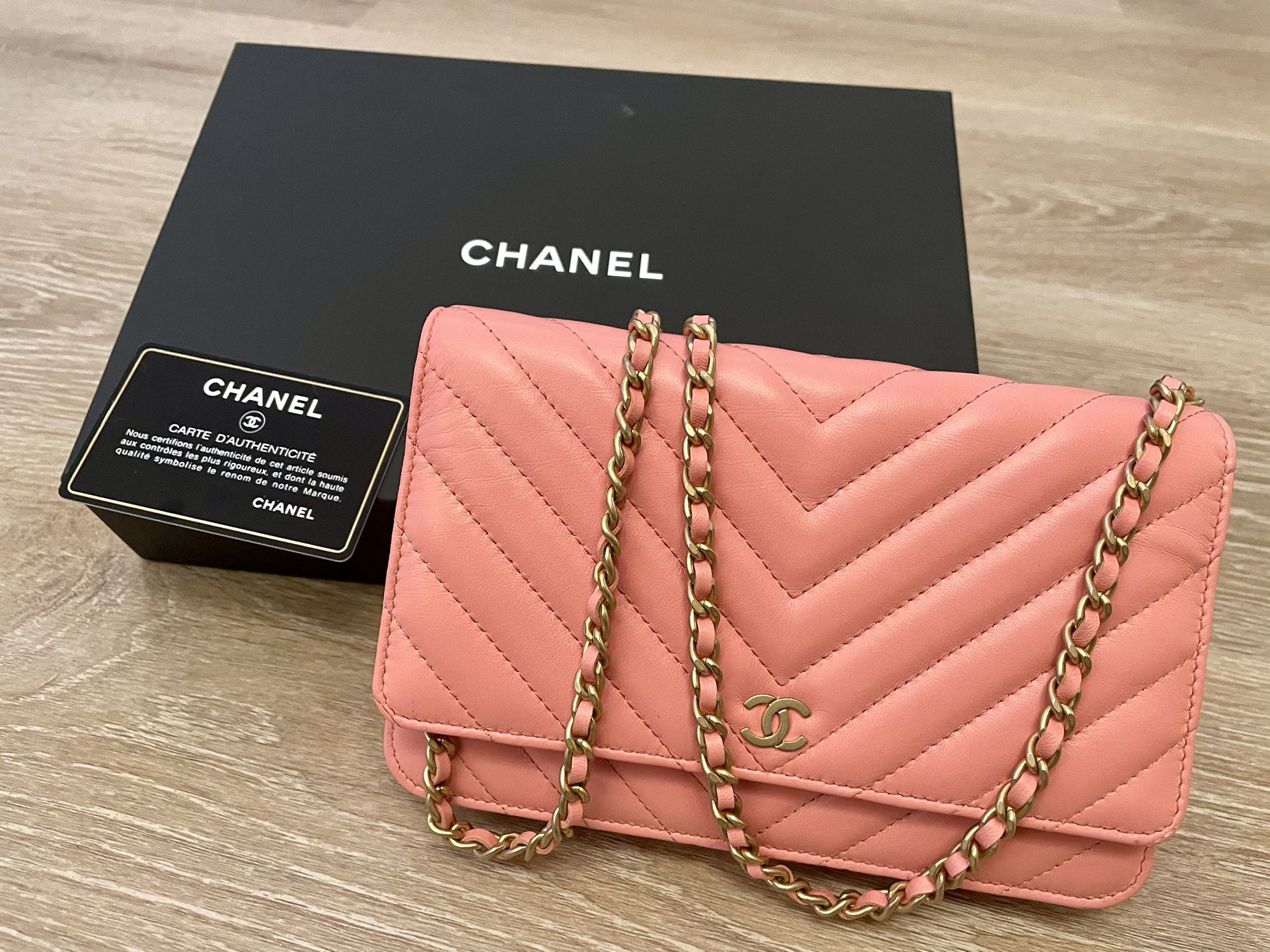 Chanel WOC Coral Pink Gold Brush Chain Chevron Lamb skin for Sale