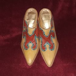BCBG Women's Sz 8 Cowboy Western Style Boots Mules Heels