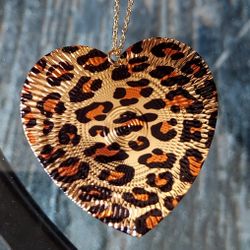 New Fashion  22in With Large Heart Leopard Print Pendant Mpu Serious Buyer Please Dont Deliver Cash Only 