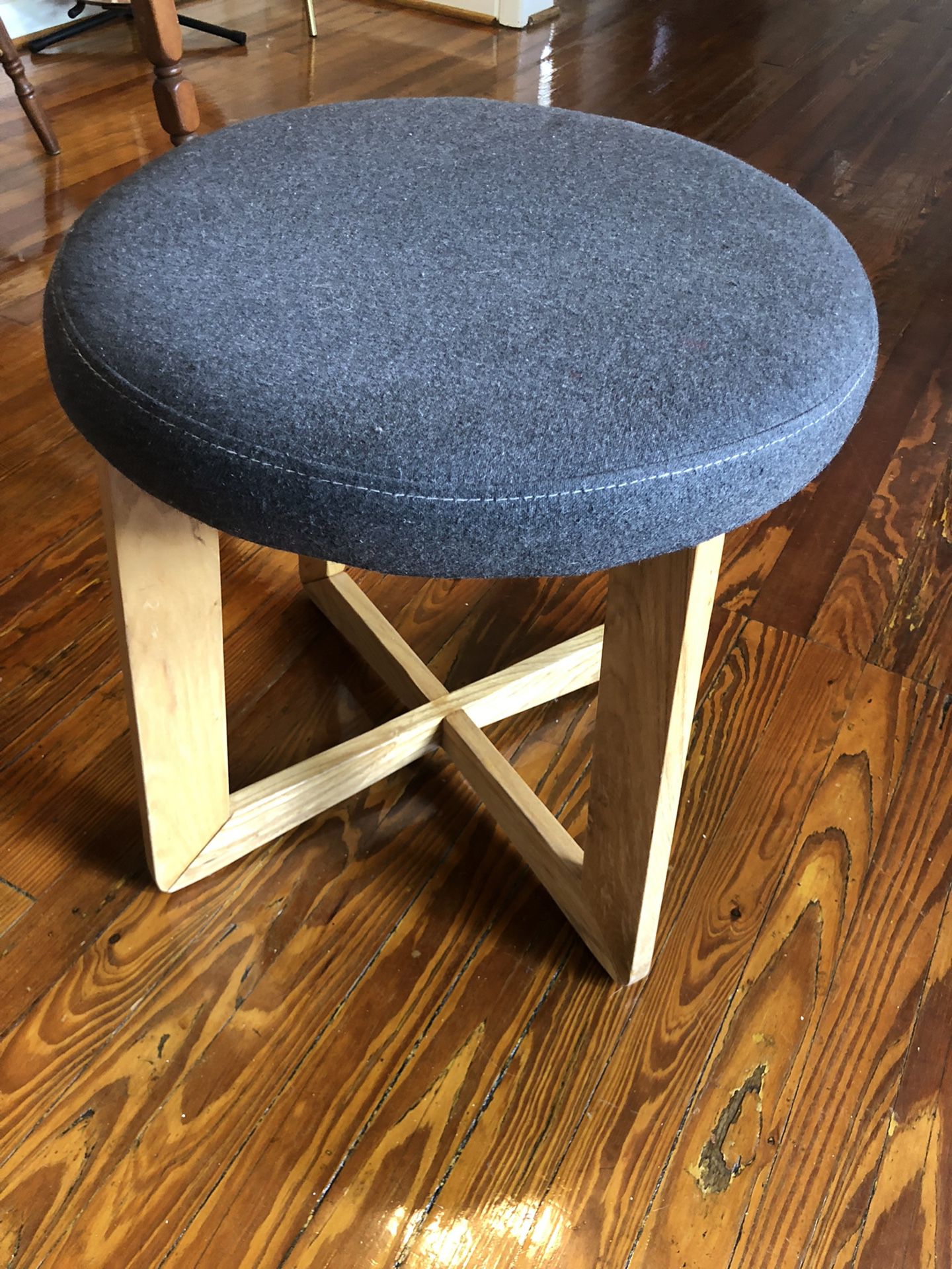Round Grey Wooden Chair Ottoman