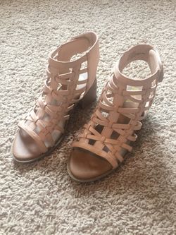 Beige MIA kids wedges 3