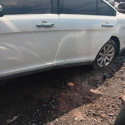 2011 Ford Taurus Parts 