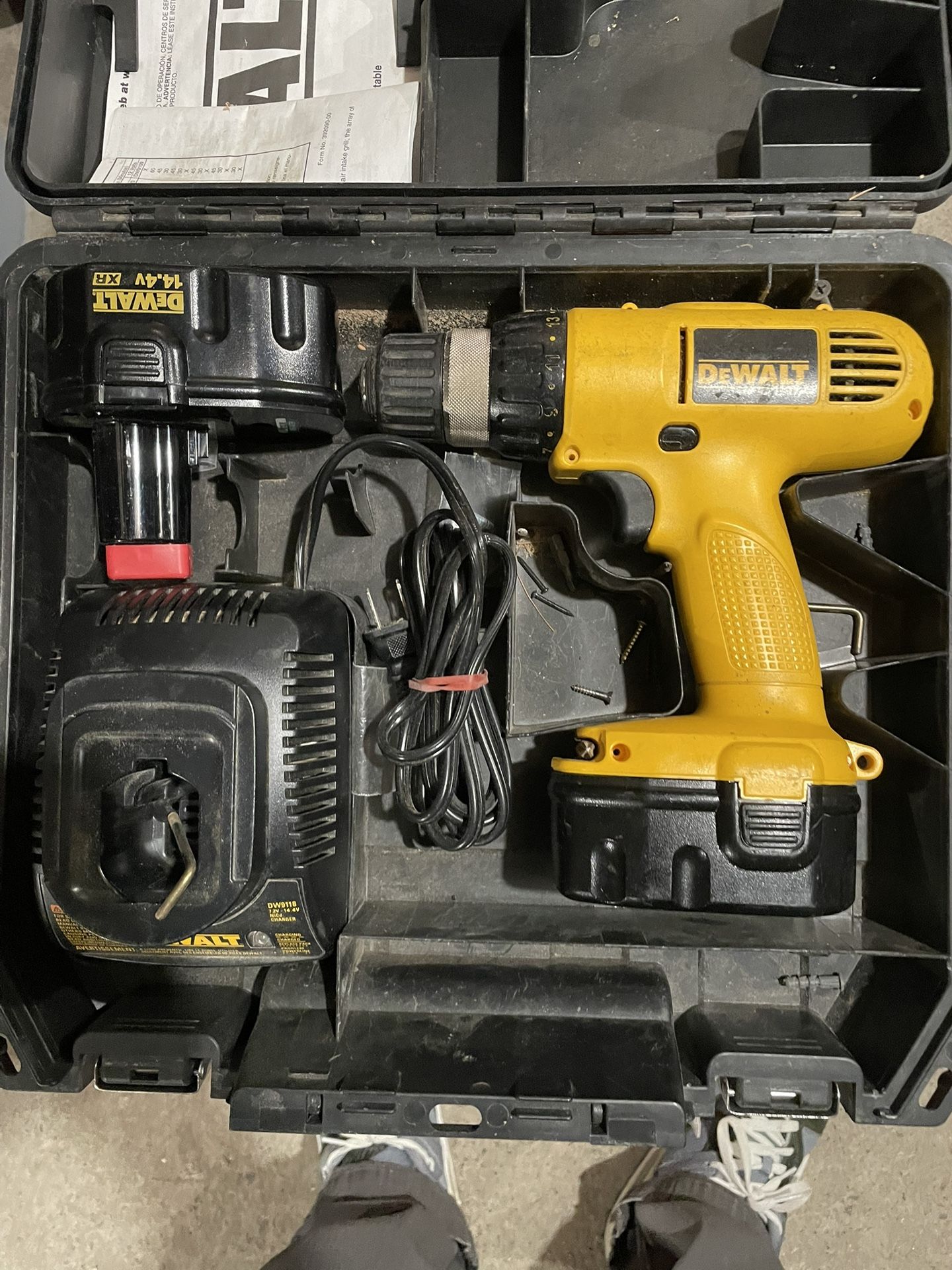 DEWALT POWER TOOLS