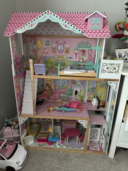 Large Dollhouse with Accessories