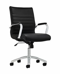 Black office chair