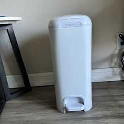 Diaper Genie Select Pail 