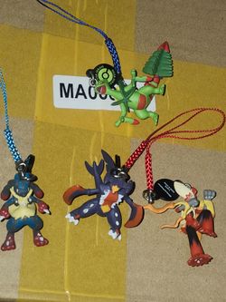 Mega Sceptile, mega garchomp, mega lucario, mega Blaziken (1.5")Pokemon Monster Nintendo T-arts Keychain Collection Figure.