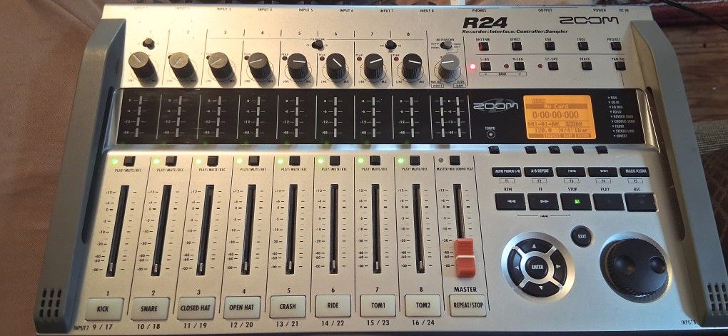Zoom R24 Recorder:Interface:Controller:Sampler
