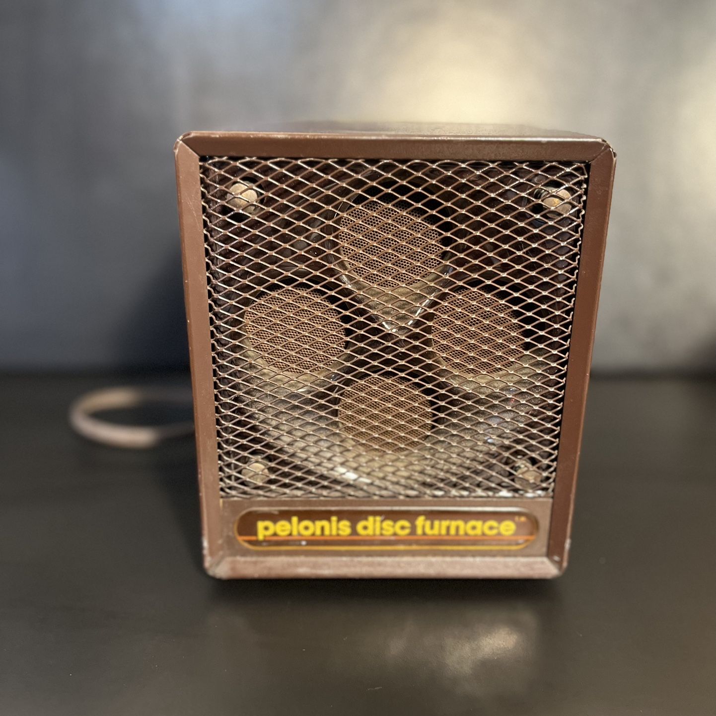 Pelonis Disc Furnace Portable Space Heater Honeycomb Ceramic 1500w-II for  Sale in Queens, NY - OfferUp