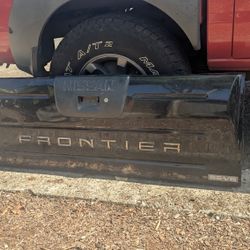 2003 Nissan Frontier Tailgate 