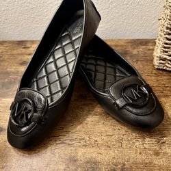 Michael Kors black leather flats