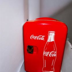 🌟 Coca-Cola Mini Fridge – Compact & Portable 🌟