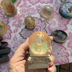 Vintage Snow globes 