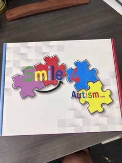 🧩 Smile4Autism Visual Communication Book – BRAND NEW + Extras