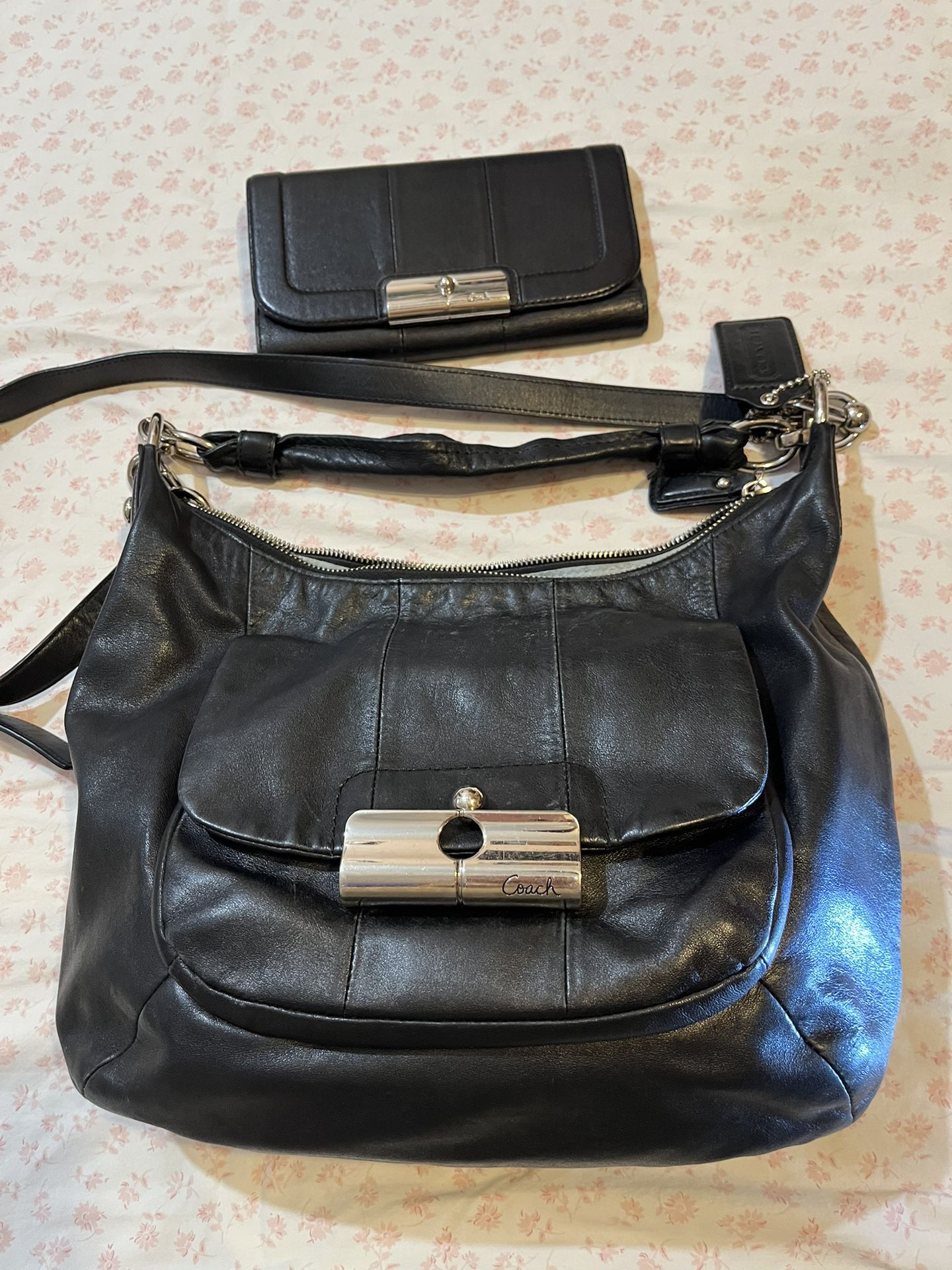 Black Coach Satchel Bag /with Matching Wallet