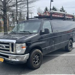 2011 Ford E350