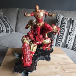 Hulk Buster and Ironman Statue 