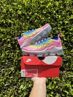 Nike VaporMax Plus Cotton Candy Rainbow Size 6.5W / 5Y
